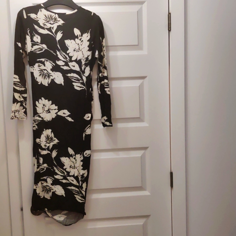 Bodycon maternity dress